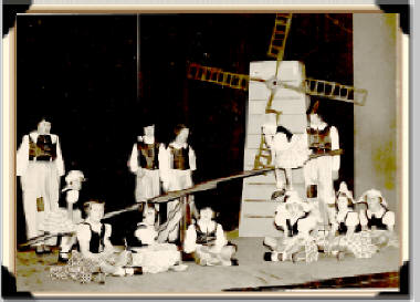 On stage Stroud 1938
